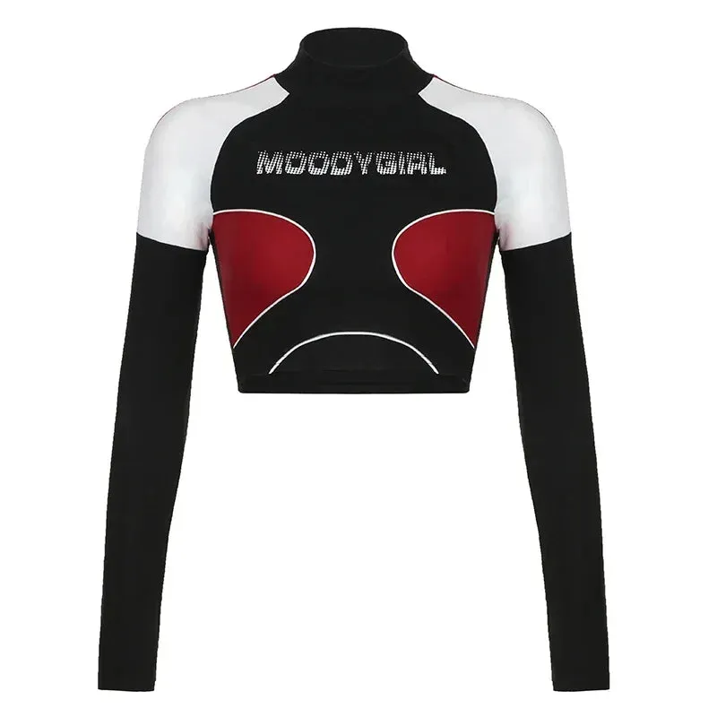 Alternativer Cut-Out Pullover im techwearStil mit Patchwork Design